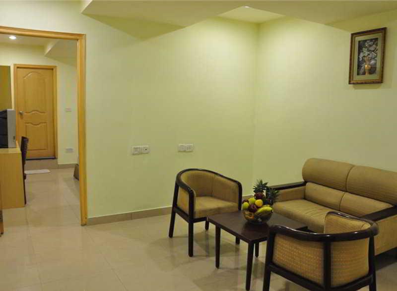 Super Townhouse Ameerpet Balkampet Road Hyderabad Luaran gambar