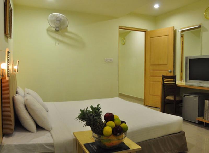 Super Townhouse Ameerpet Balkampet Road Hyderabad Luaran gambar